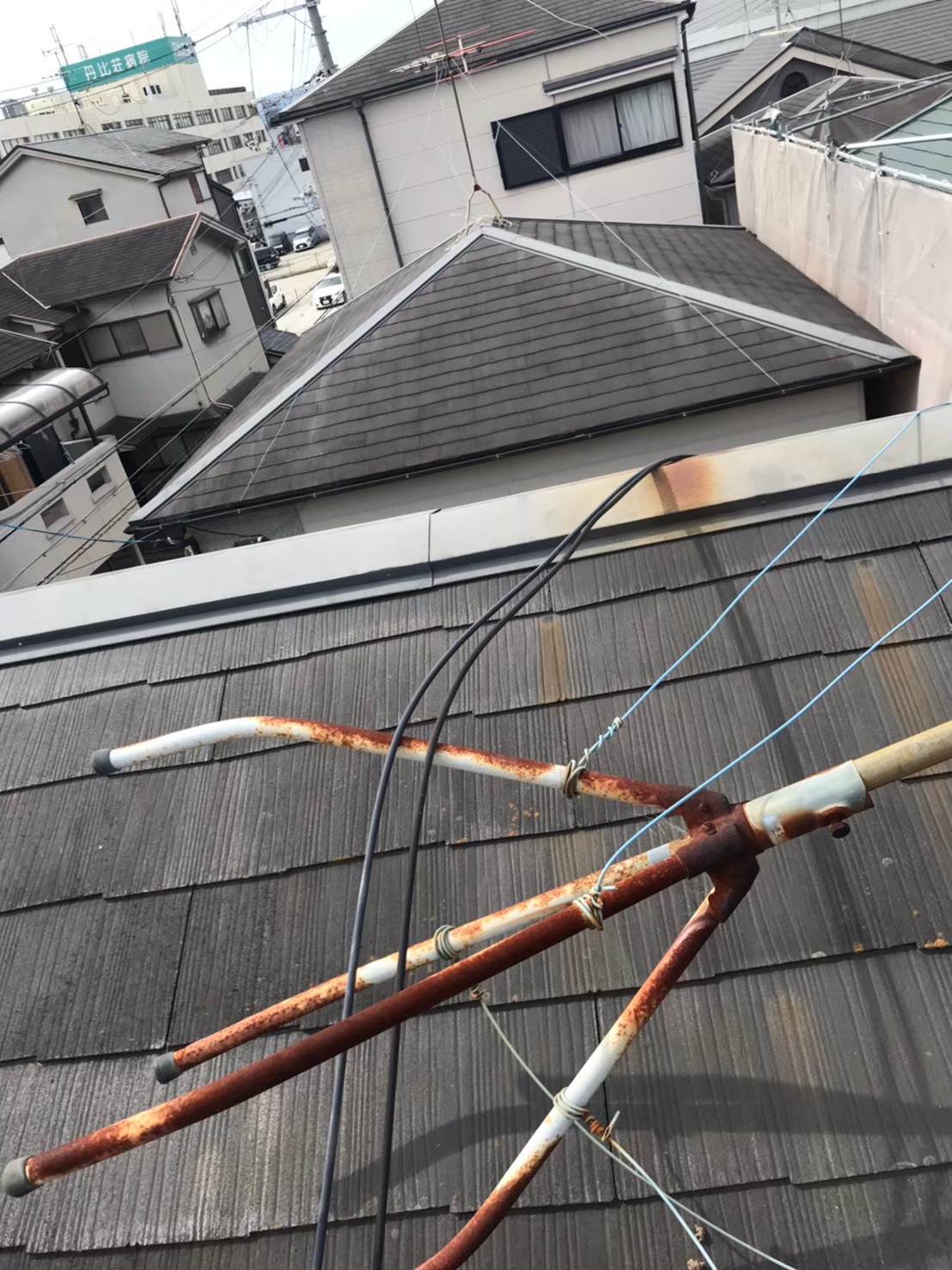 無料点検屋根のアンテナ倒壊